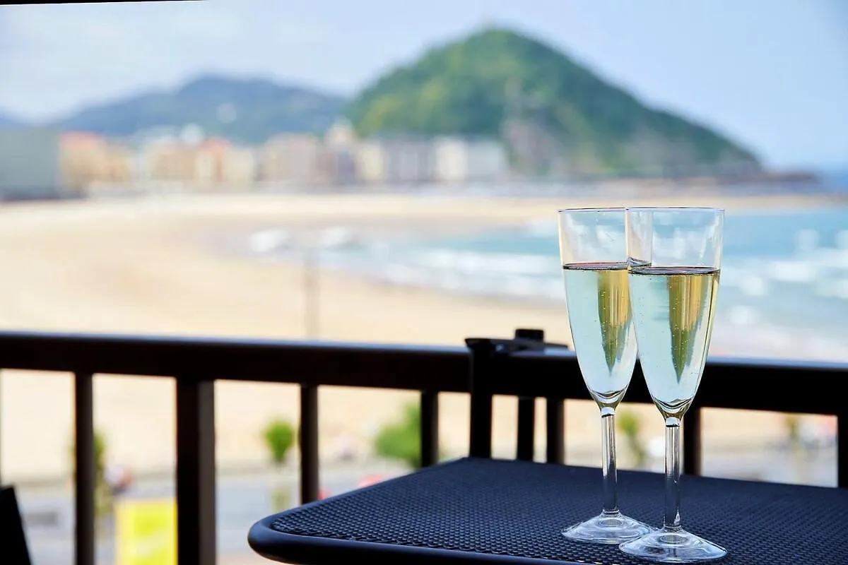 Sea Views From 4 Balconies Walk Score 90 San Sebastián 0*,